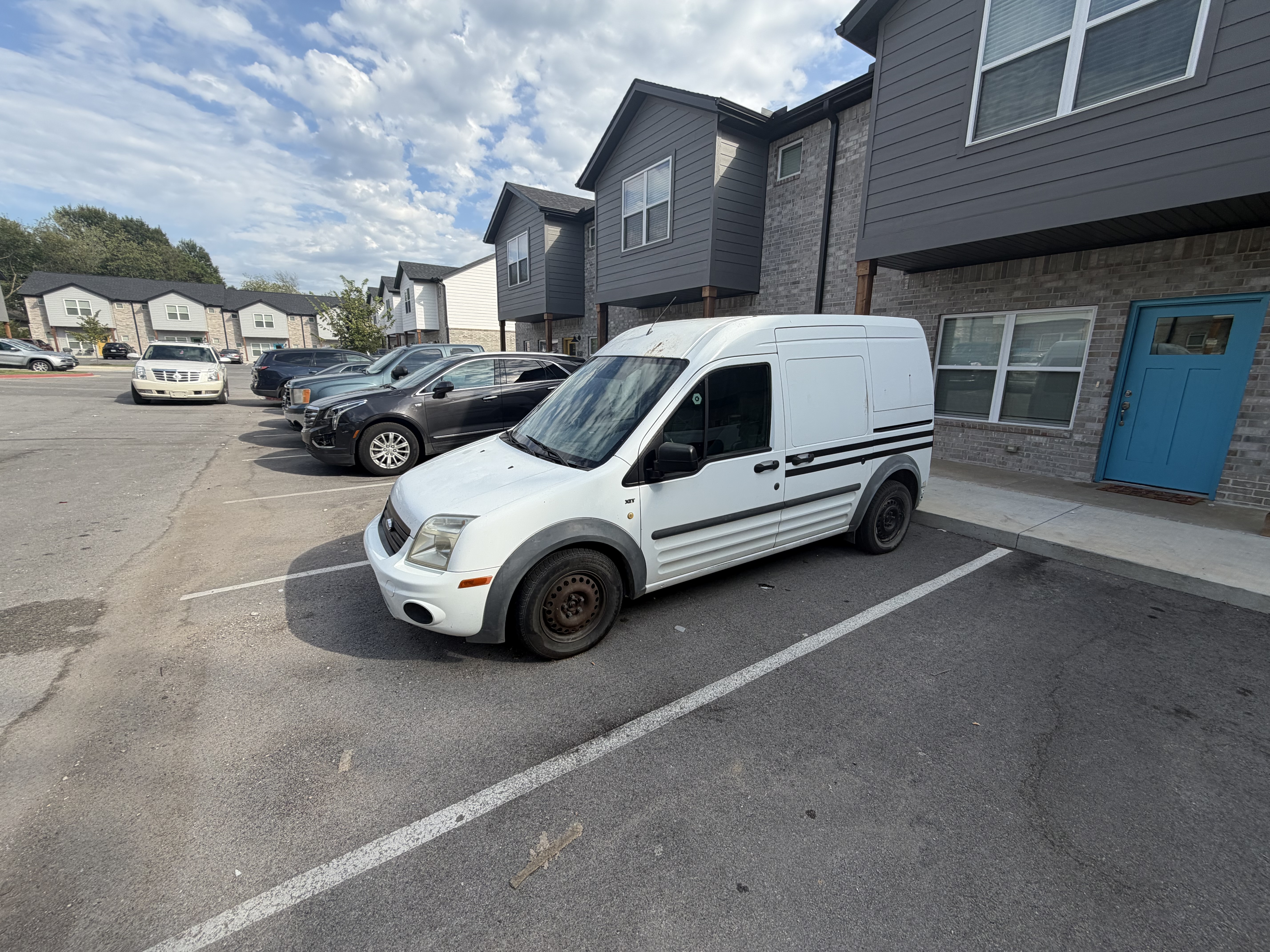Used 2011 Ford Transit Connect XLT FWD image 2