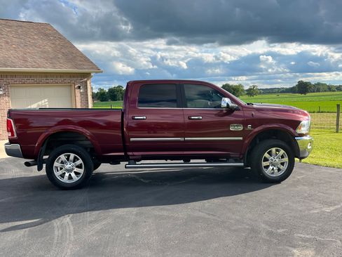 Used 2017 RAM 2500 Longhorn AWD/4WD image 2