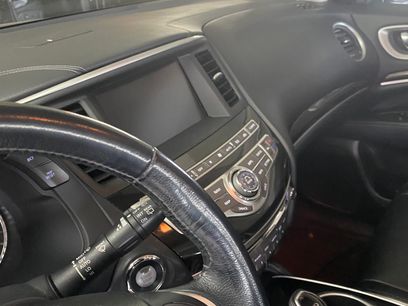 Used 2017 INFINITI QX60 AWD w/ Premium Plus Package