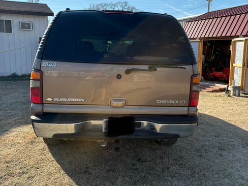Used 2003 Chevrolet Suburban LT w/ LT Preferred Equipment Group image 8