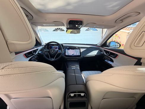 Used 2025 Mercedes-Benz E 450 4MATIC Sedan image 11