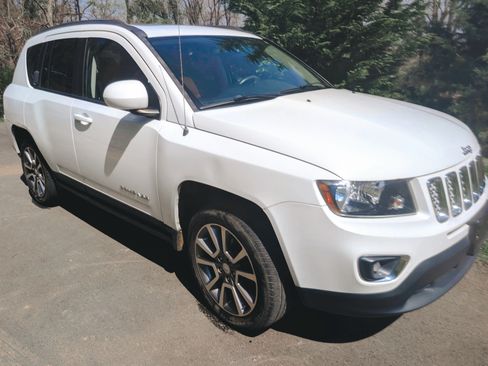 Used 2017 Jeep Compass High Altitude image 16