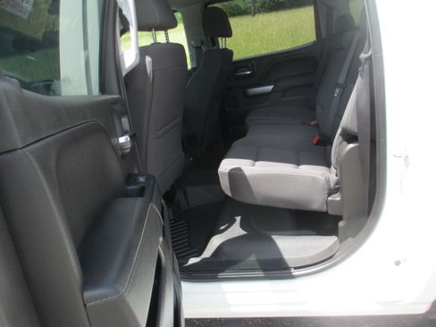 Used 2018 Chevrolet Silverado 1500 LT w/ All Star Edition AWD/4WD image 11