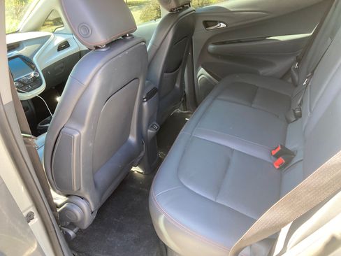 Used 2020 Chevrolet Bolt Premier w/ Infotainment Package image 5