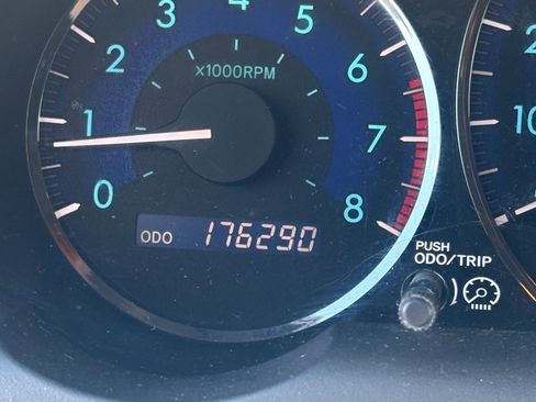 Used 2008 Toyota Sienna XLE Limited image 12