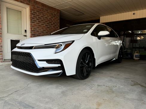 Used 2024 Toyota Corolla SE FWD image 8