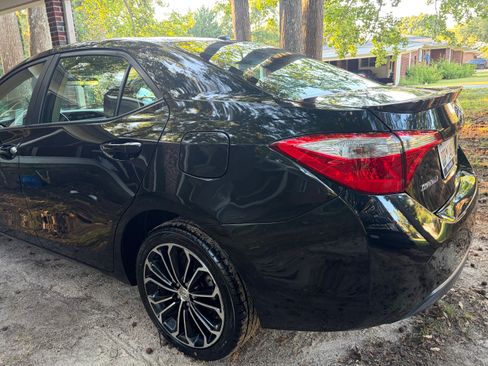 Used 2014 Toyota Corolla S w/ Driver Convenience Package FWD image 9