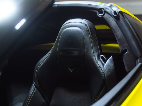 Used 2018 Chevrolet Corvette Z06 image 9