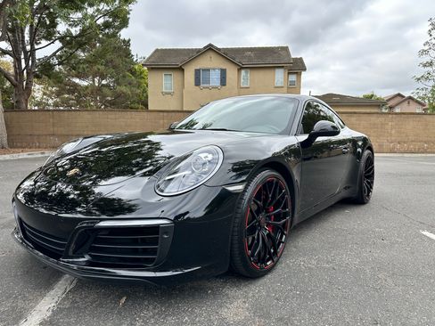 Used 2018 Porsche 911 Carrera image 11