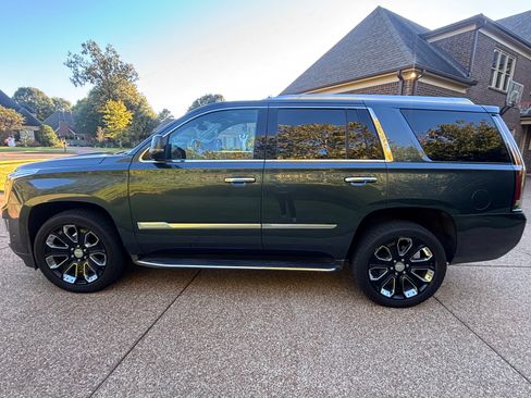 Used 2020 Cadillac Escalade Luxury image 4