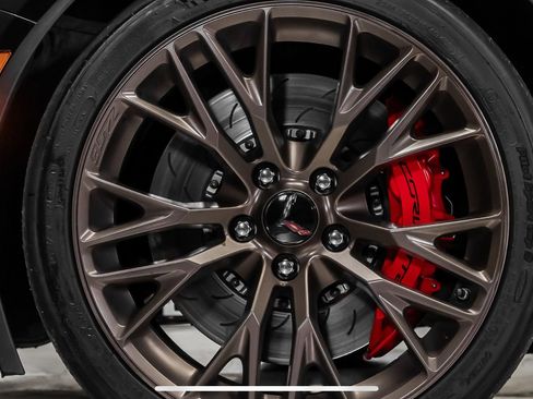 Used 2016 Chevrolet Corvette Z06 w/ Battery Protection Package image 11