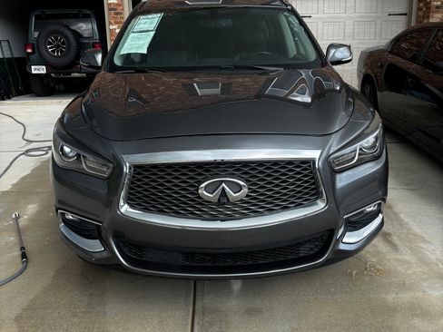 Used 2017 INFINITI QX60 Luxe w/ Premium Package AWD/4WD image 4