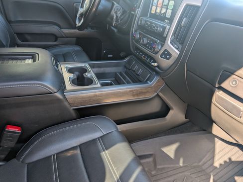 Used 2018 GMC Sierra 3500 Denali w/ Duramax Plus Package image 20