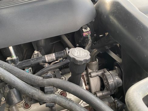 Used 2003 Chevrolet Tahoe LT image 9