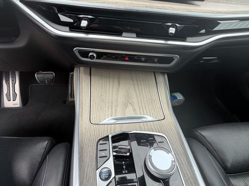 Used 2023 BMW X7 M60i w/ Executive Package image 21