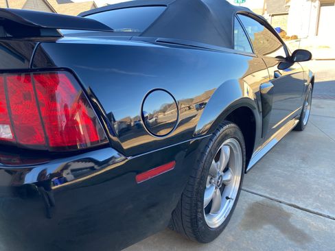 Used 2003 Ford Mustang GT Premium image 2