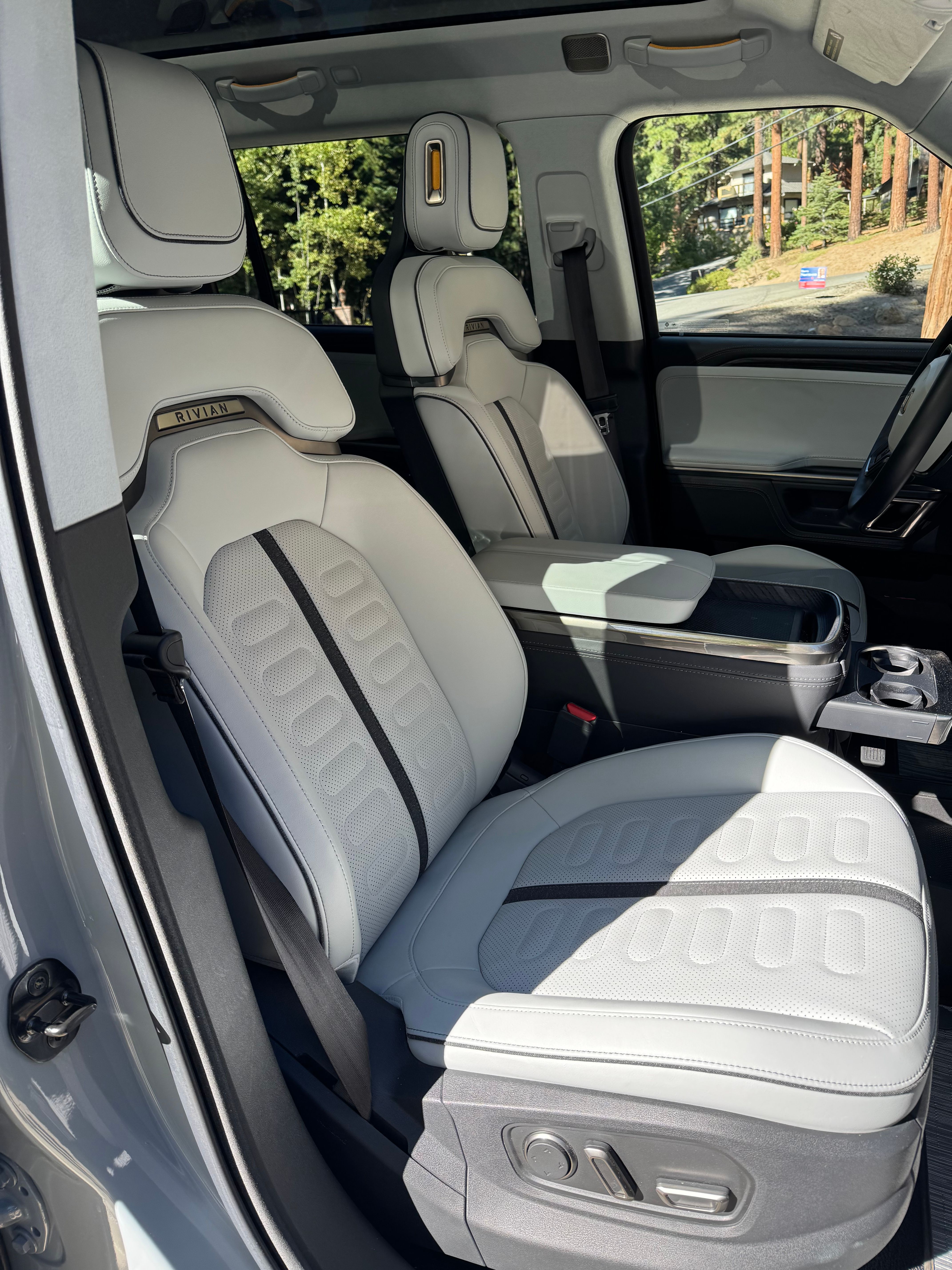Used 2023 Rivian R1S Adventure Quad AWD/4WD image 12