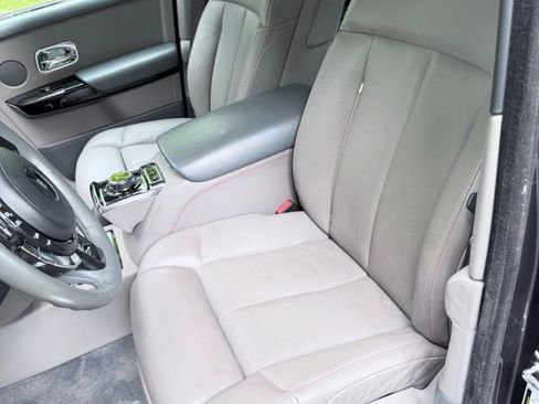 Used 2018 Rolls-Royce Phantom Sedan RWD image 18