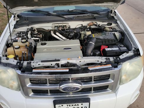 Used 2008 Ford Escape 2WD Hybrid image 4