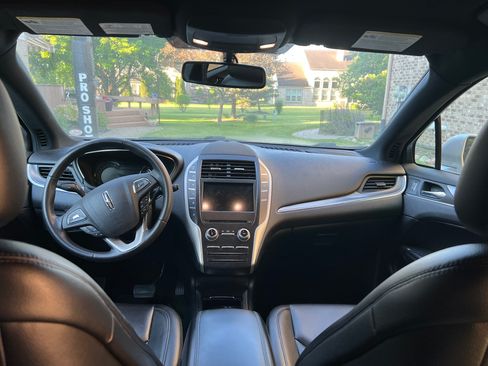 Used 2019 Lincoln MKC Premiere FWD image 6
