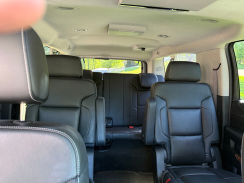 Used 2017 Chevrolet Suburban Premier AWD/4WD image 8