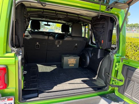 Used 2018 Jeep Wrangler Unlimited Rubicon image 5