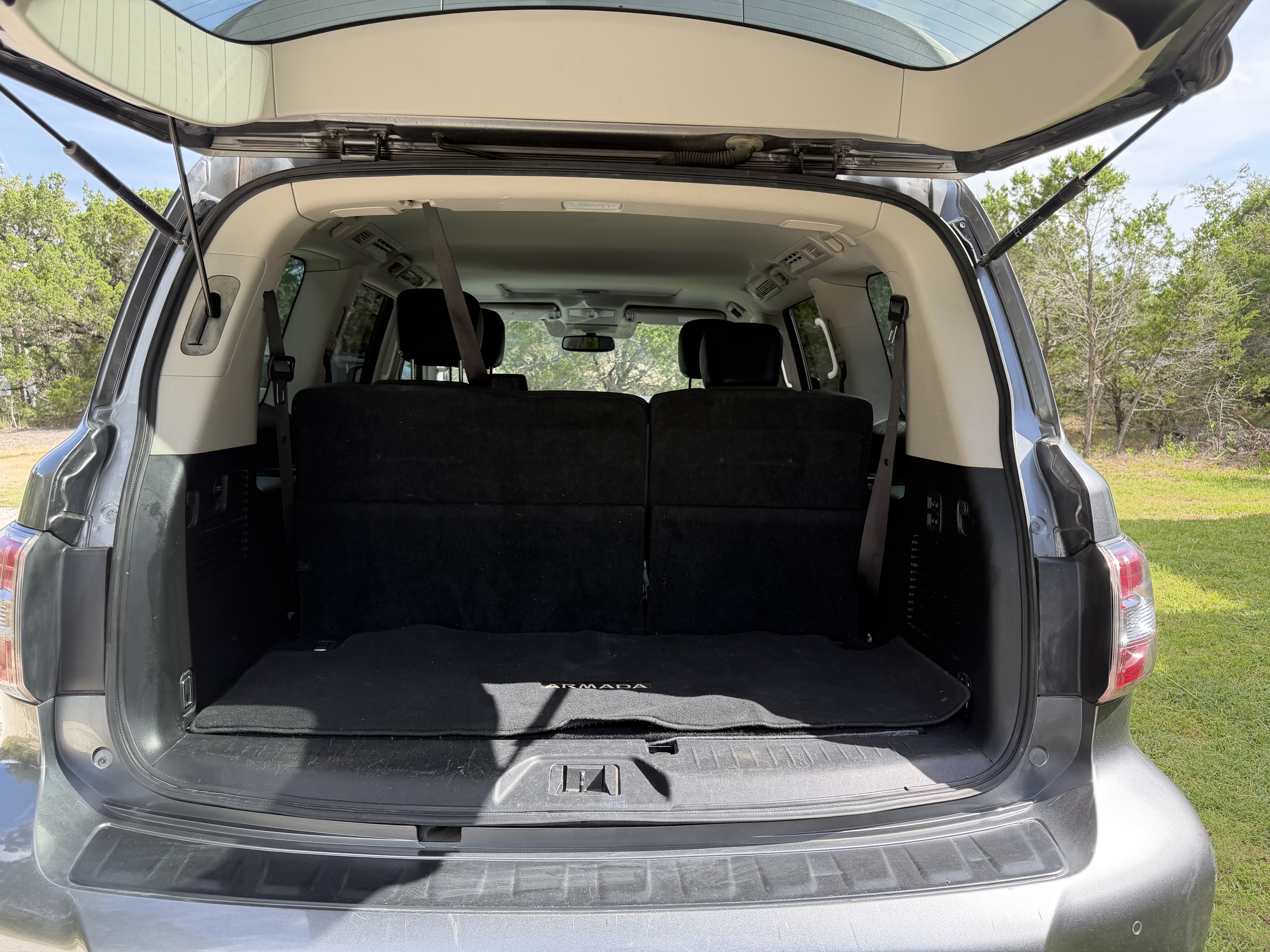 Used 2018 Nissan Armada SL w/ Premium Package RWD image 13