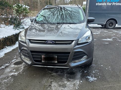 Used 2014 Ford Escape SE image 1
