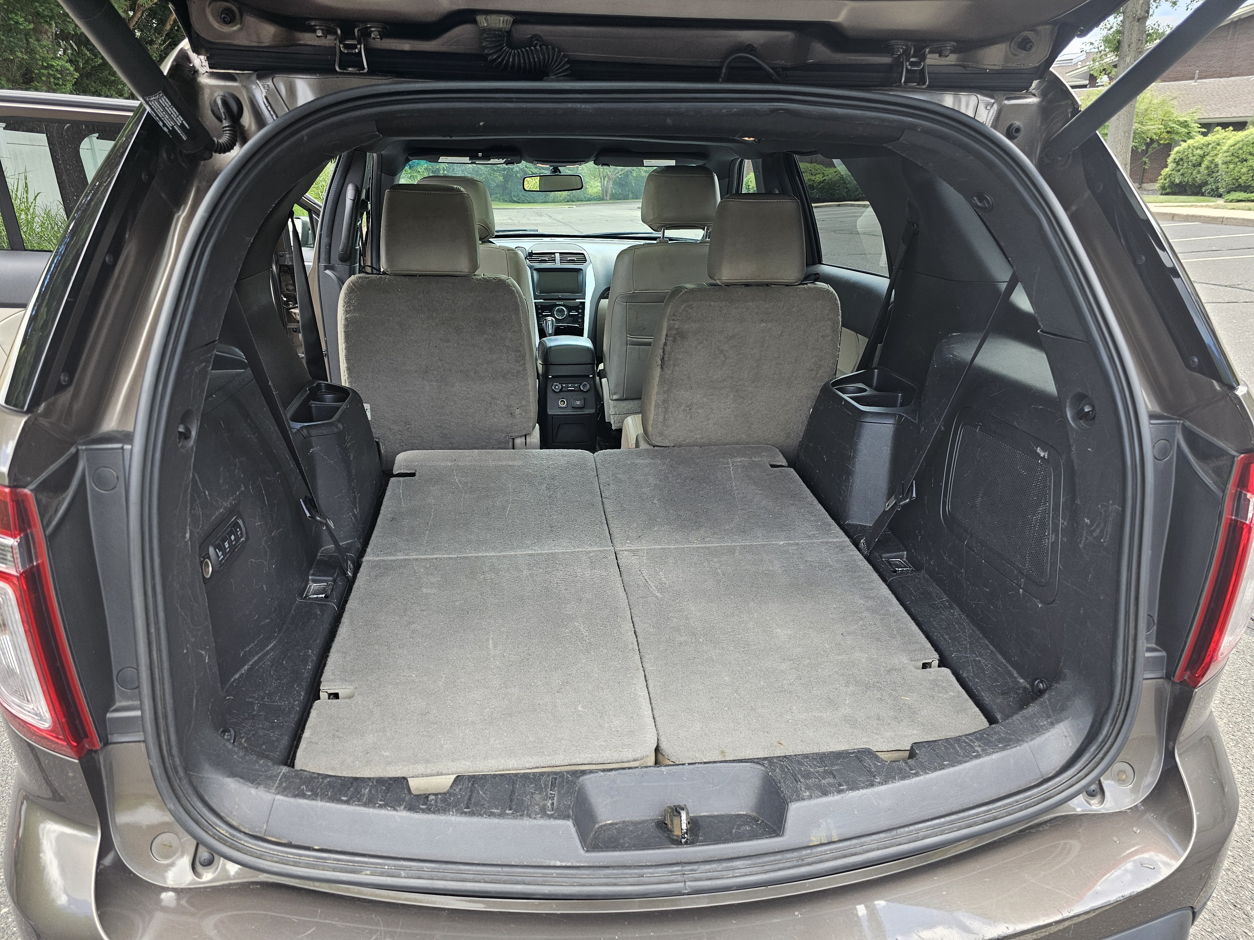 Used 2015 Ford Explorer Limited w/ Equipment Group 301A AWD/4WD image 13