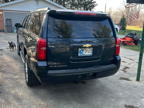 Used 2018 Chevrolet Suburban LS image 6