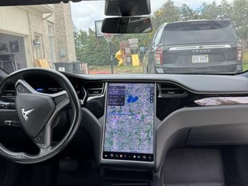 Used 2020 Tesla Model S AWD image 9