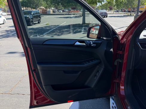 Used 2018 Mercedes-Benz GLS 450 4MATIC image 10