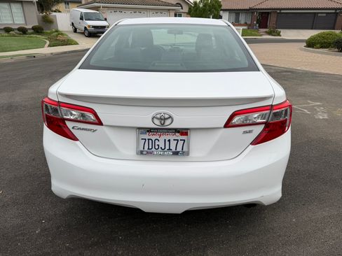 Used 2014 Toyota Camry SE image 22