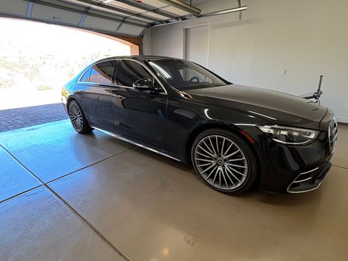 Used 2021 Mercedes-Benz S 580 S 580 4MATIC Sedan 4D w/ AMG Line image 12