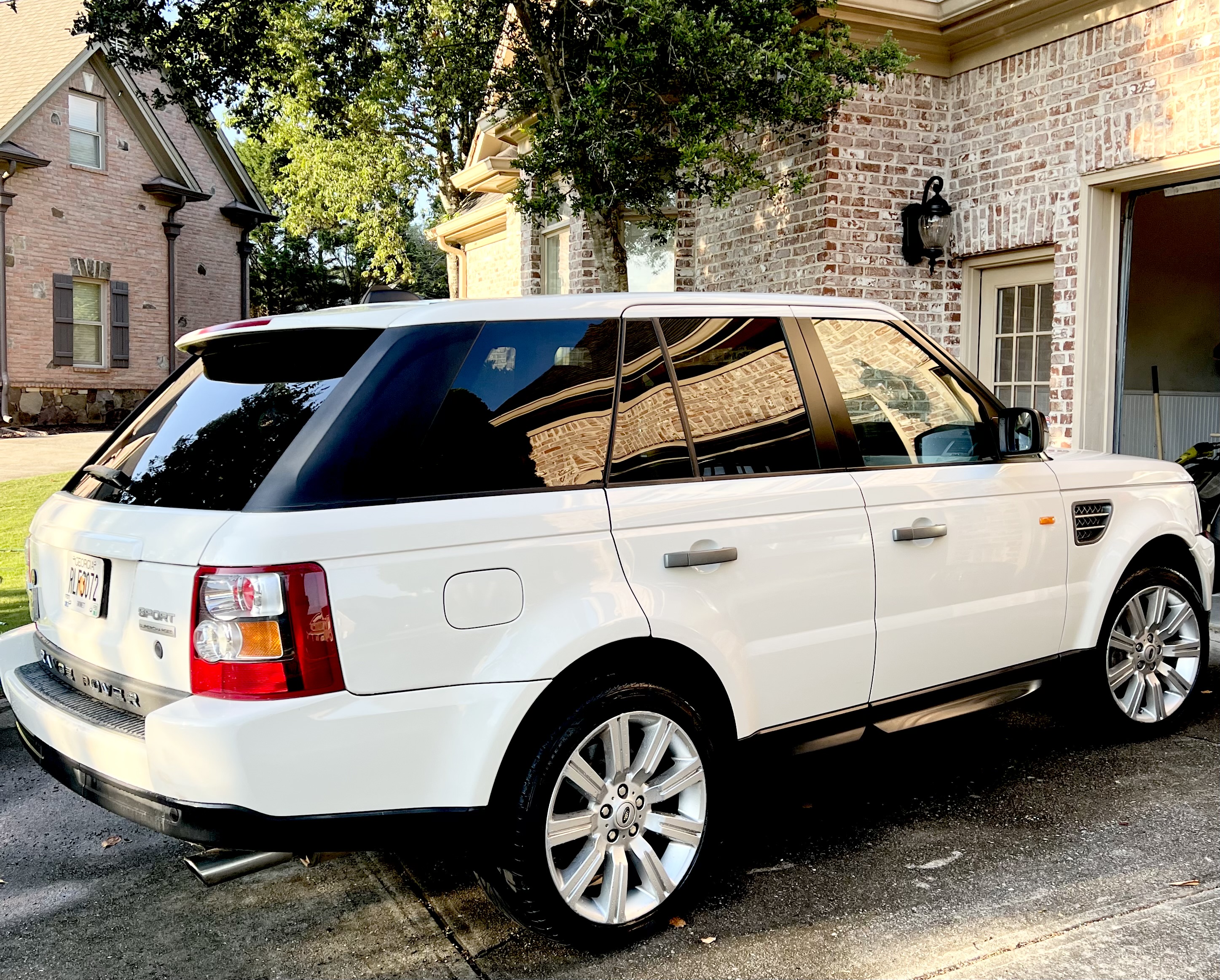 Used 2008 Land Rover Range Rover Sport Supercharged AWD/4WD image 2