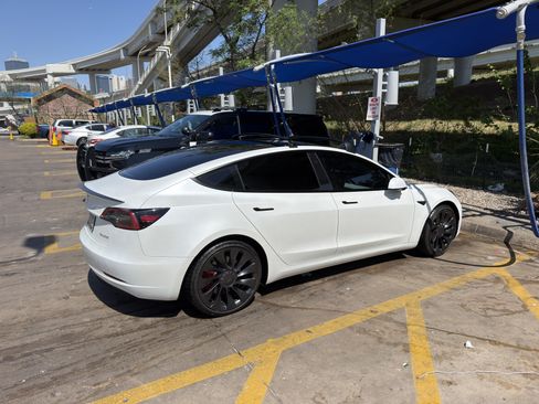 Used 2023 Tesla Model 3 Performance image 9