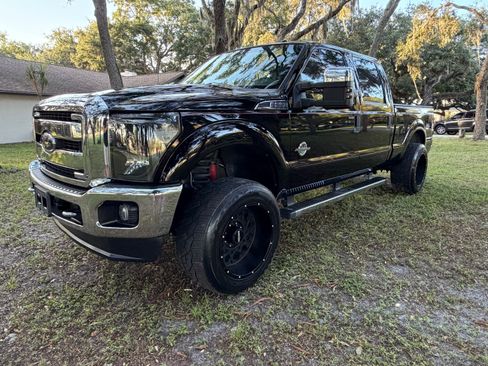 Used 2016 Ford F250 XLT w/ XLT Premium Package AWD/4WD image 8