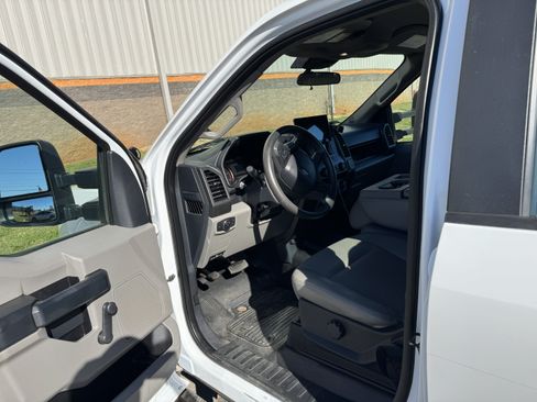 Used 2022 Ford F250 XL image 11