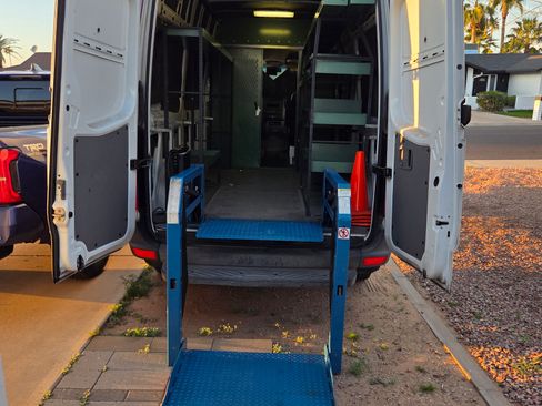 Used 2007 Dodge Sprinter 2500 image 11