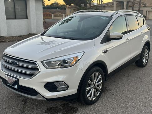 Used 2018 Ford Escape Titanium image 8