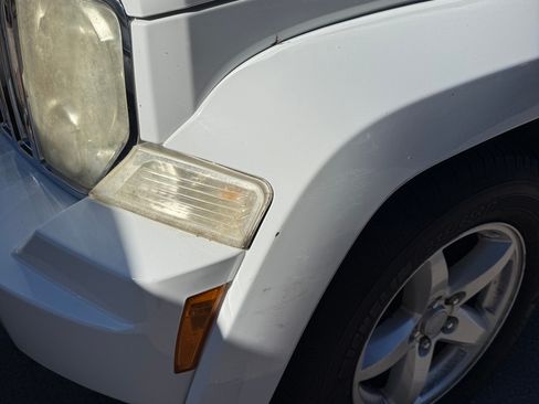 Used 2011 Jeep Liberty Limited image 13