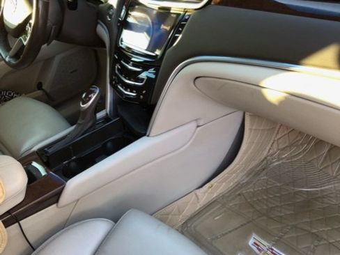 Used 2013 Cadillac XTS Luxury w/ Driver Awareness Package FWD image 11