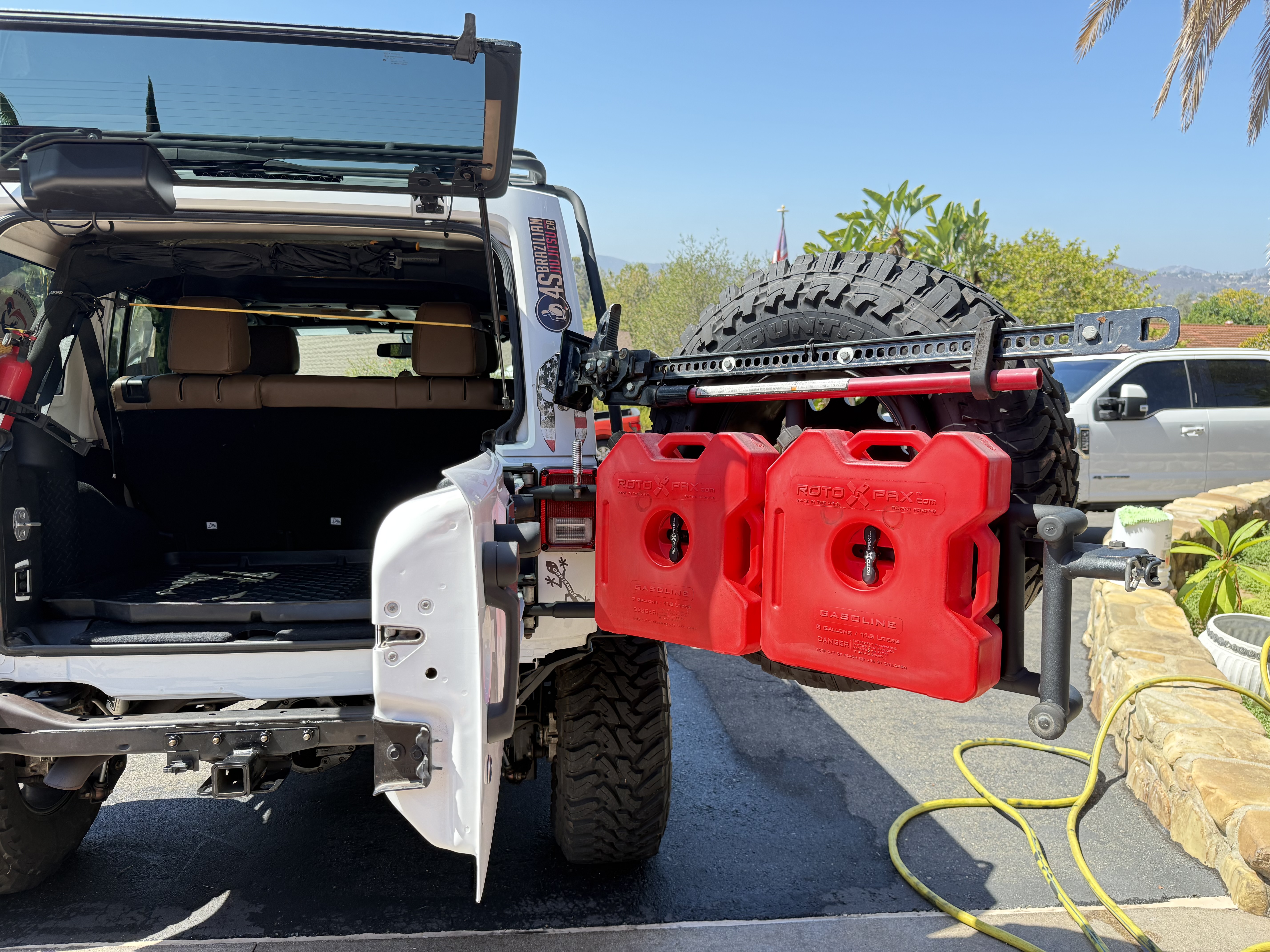 Used 2013 Jeep Wrangler Unlimited Rubicon w/ Connectivity Group AWD/4WD image 13