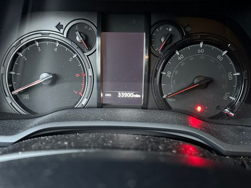 Used 2023 Toyota 4Runner SR5 AWD/4WD image 16