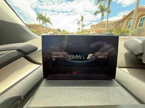 Used 2017 BMW i3 w/ Range Extender image 17