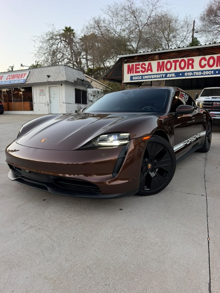 Used 2022 Porsche Taycan RWD image 18
