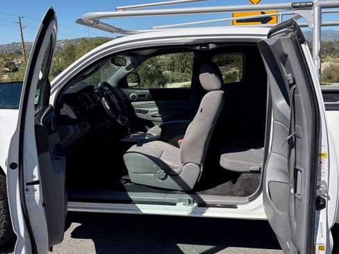 Used 2013 Toyota Tacoma 2WD Access Cab w/ SR5 Pkg image 18