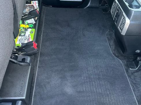 Used 2015 Ford F150 Platinum w/ Equipment Group 701A Luxury image 23