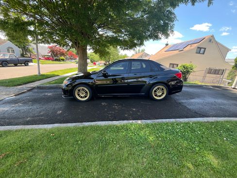 Used 2011 Subaru Impreza WRX Sedan AWD/4WD image 6