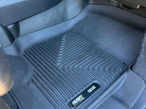 Used 2017 Ford F250 Lariat w/ Lariat Value Package image 22